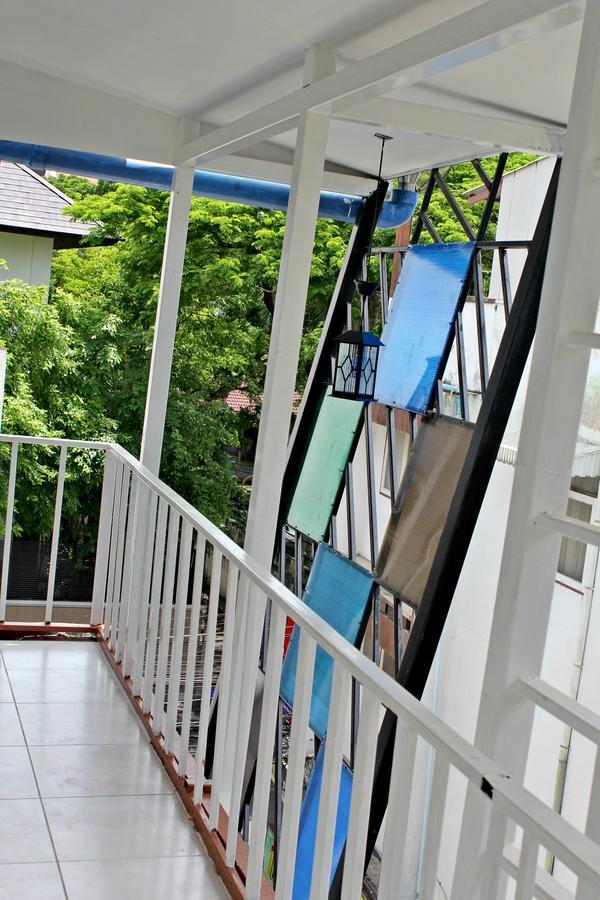 Everest Boutique Hotel Bangkok Exterior photo